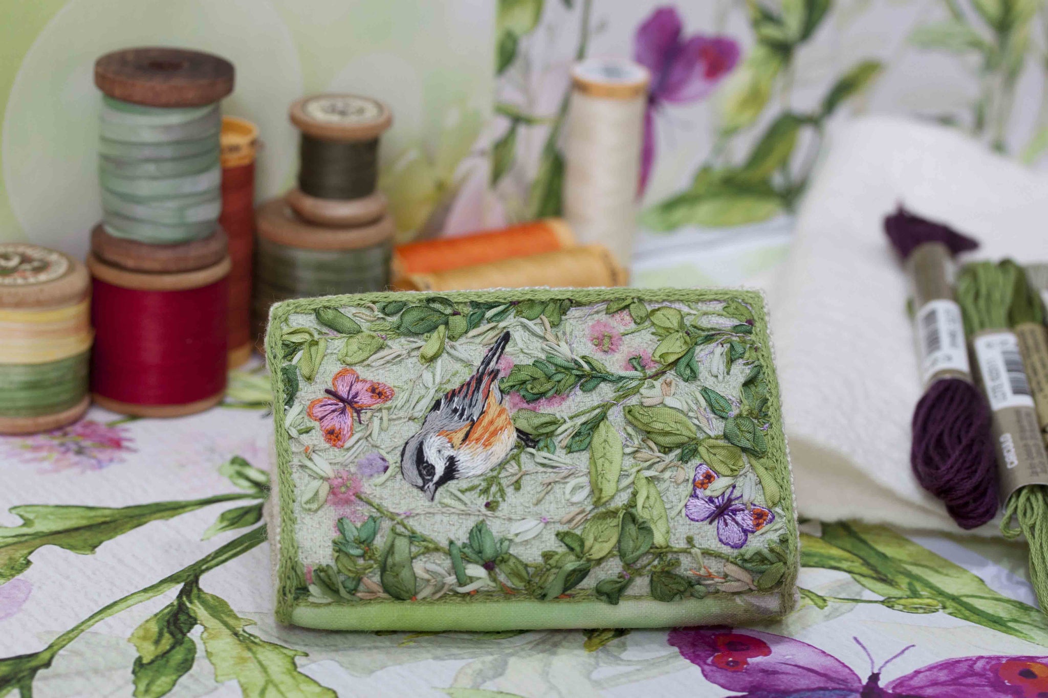 Needlebook – Little Bird in the Meadow
